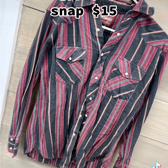wrangler button up shirt - Picture 2 of 2